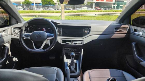 VOLKSWAGEN NIVUS 1.0 200 TSI TOTAL FLEX HIGHLINE AUTOMÁTICO